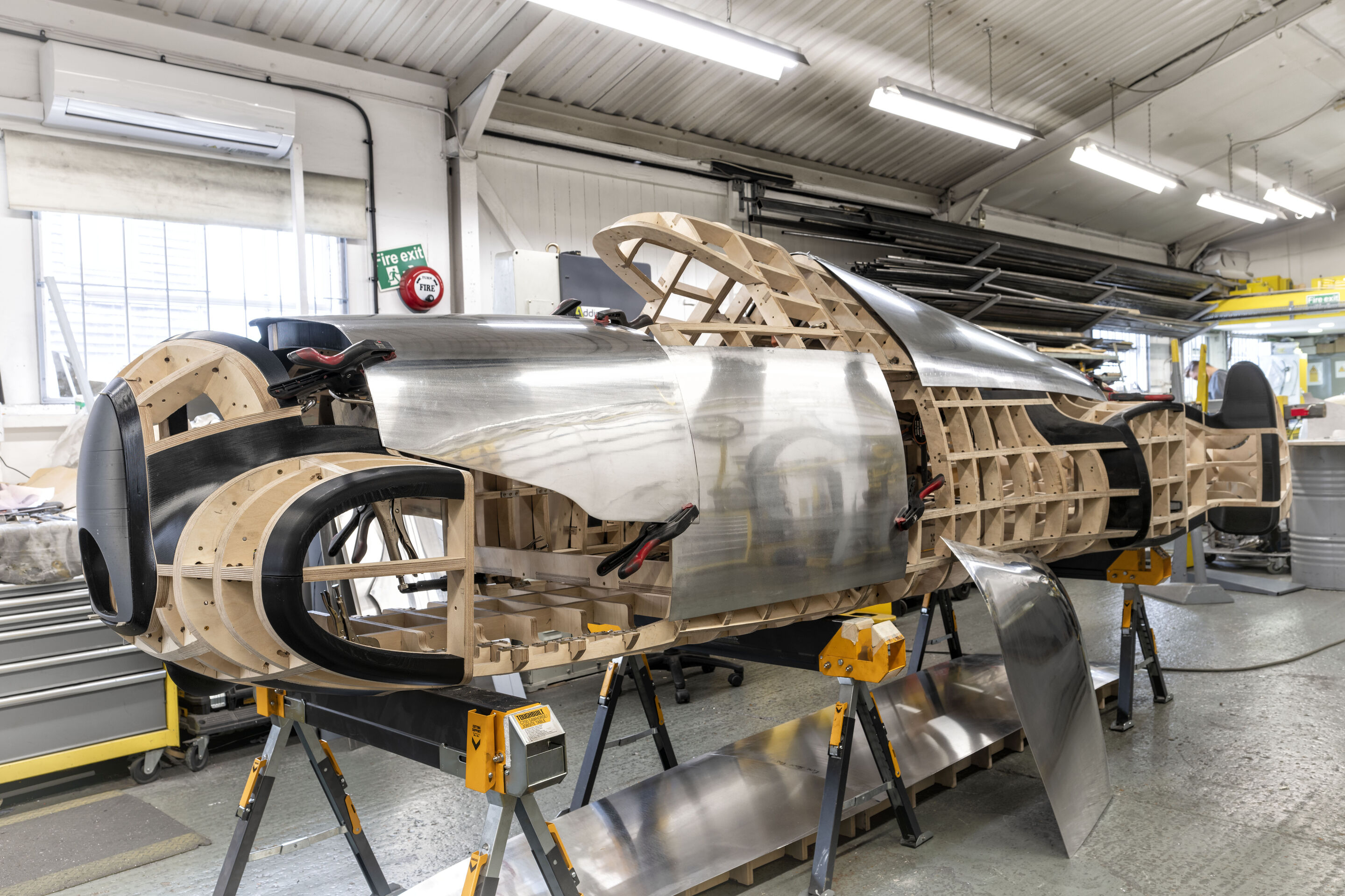 Auto Union Lucca - Audi hat den Auto Union Lucca anhand von historischen Fotos und zahlreichen weiteren Archivdokumenten von Crosthwaite & Gardiner aufbauen lassen. Die englischen Restaurationsspezialisten haben das Projekt nach gut dreijähriger Bauzeit...