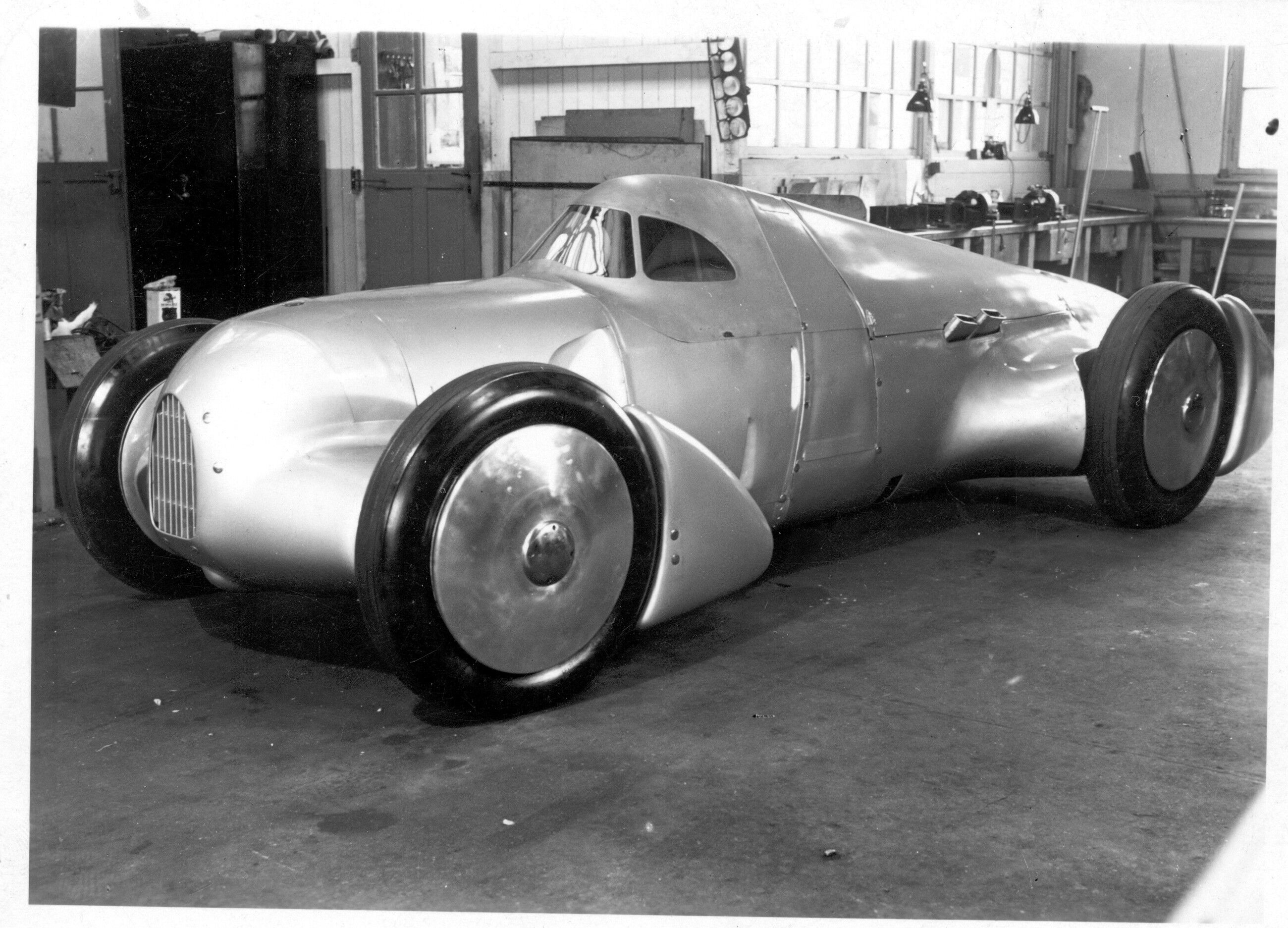 Auto Union Lucca - Der spätere Rekordwagen „Auto Union Lucca“ in der Werkstatt der Rennsportabteilung in Zwickau.