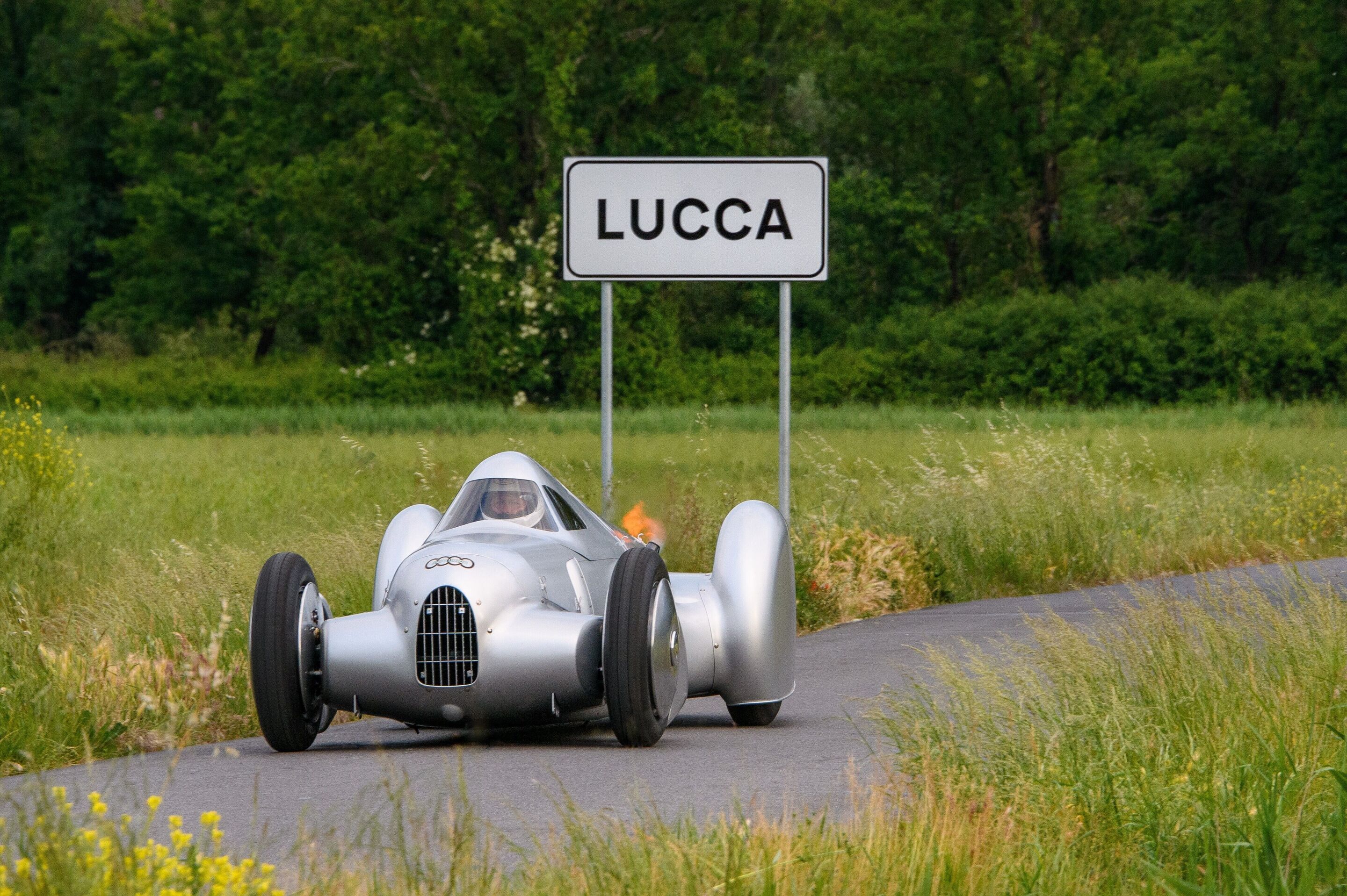 Auto Union Lucca - Audi hat den Auto Union Lucca aufbauen lassen. Fahraufnahme vor Ort im italienischen Lucca, Anfang Mai 2026.