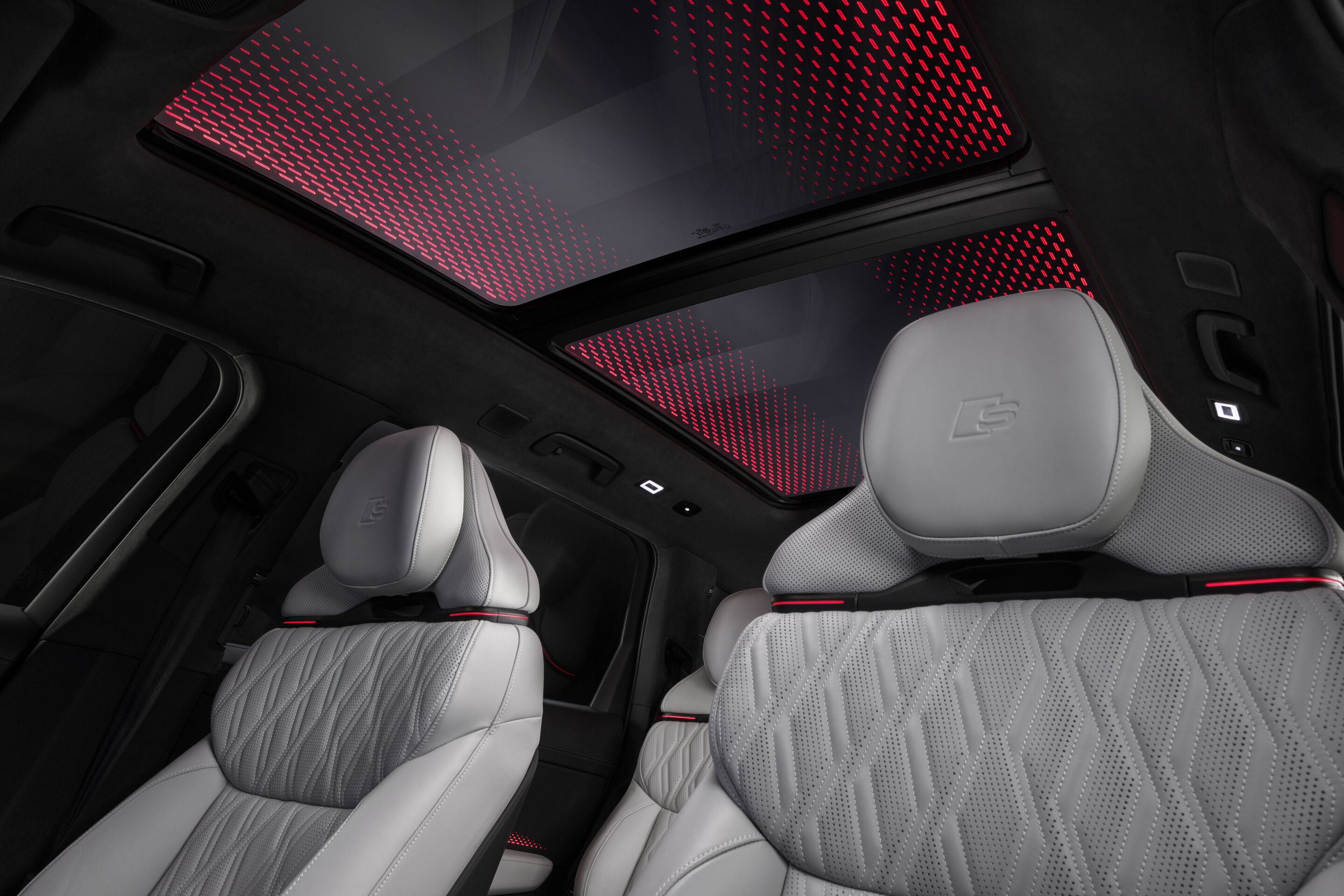 Audi Q9 - Studioaufnahme, Interieur, Panoramaglasdach