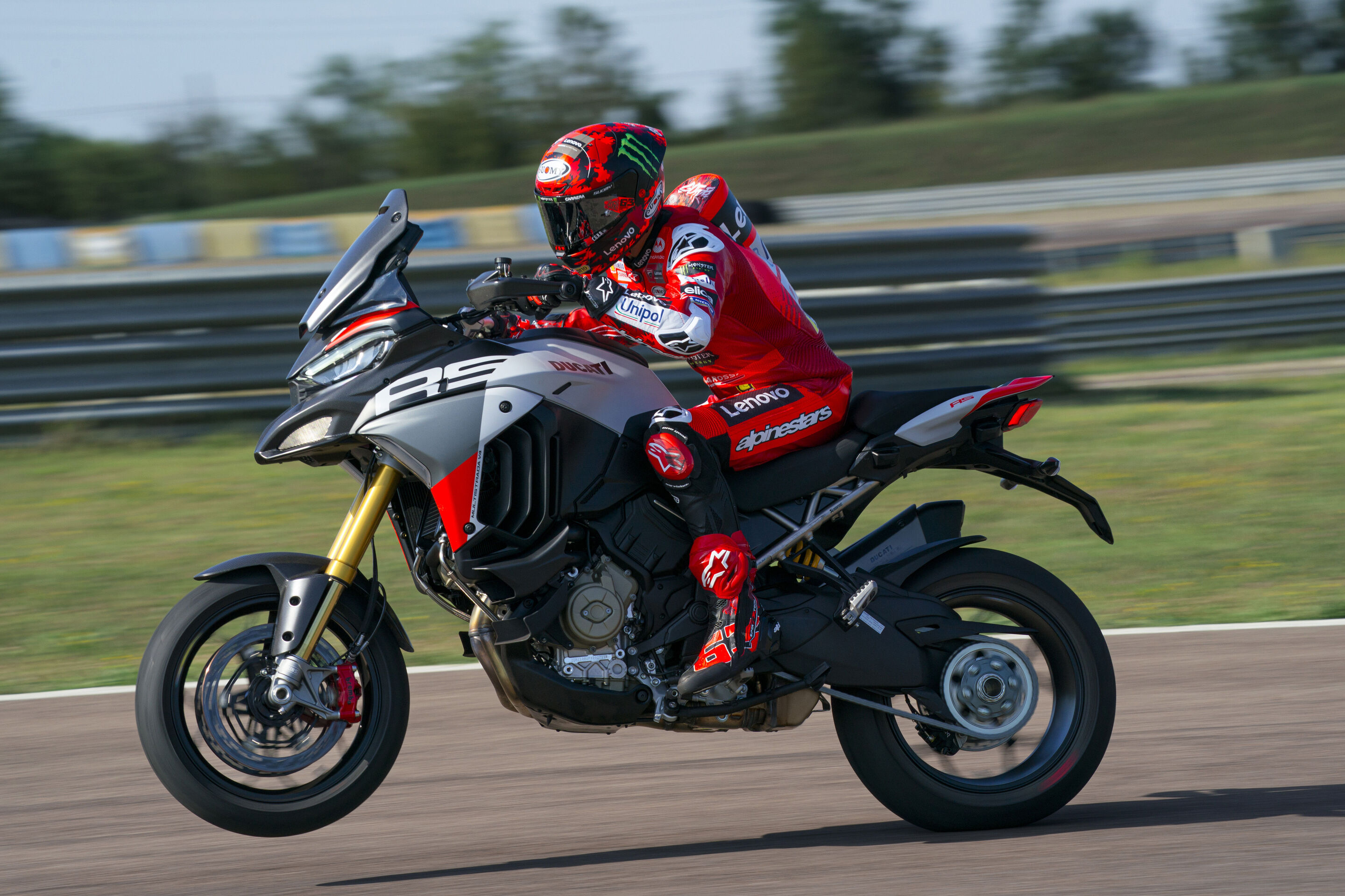 Ducati Motor Holding S.p.A. - Exklusiv und nummeriert: Die neue Multistrada V4 RS vereint Rennsporttechnologie mit unvergleichlicher Performance.