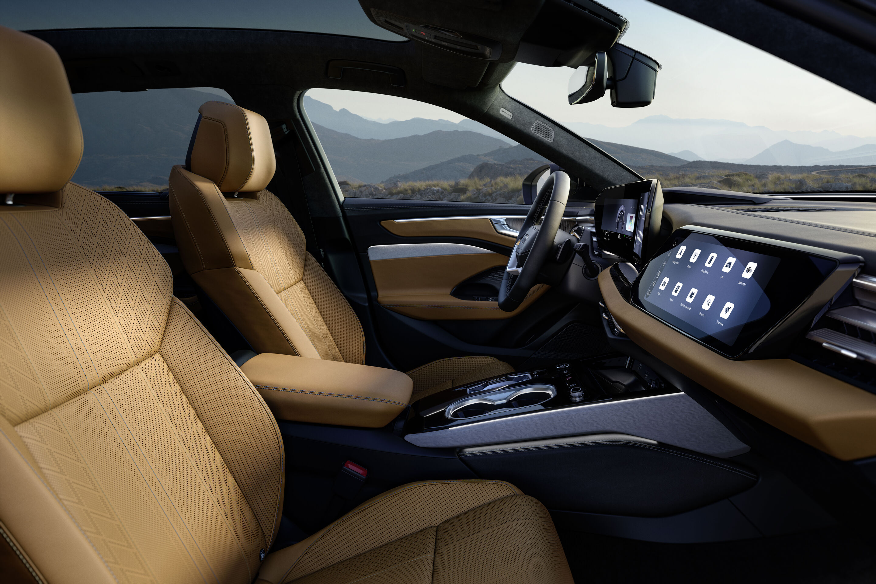 Audi A6 allroad e-hybrid quattro - Interior of the Audi A6 allroad e-hybrid with high-quality materials and digital displays.