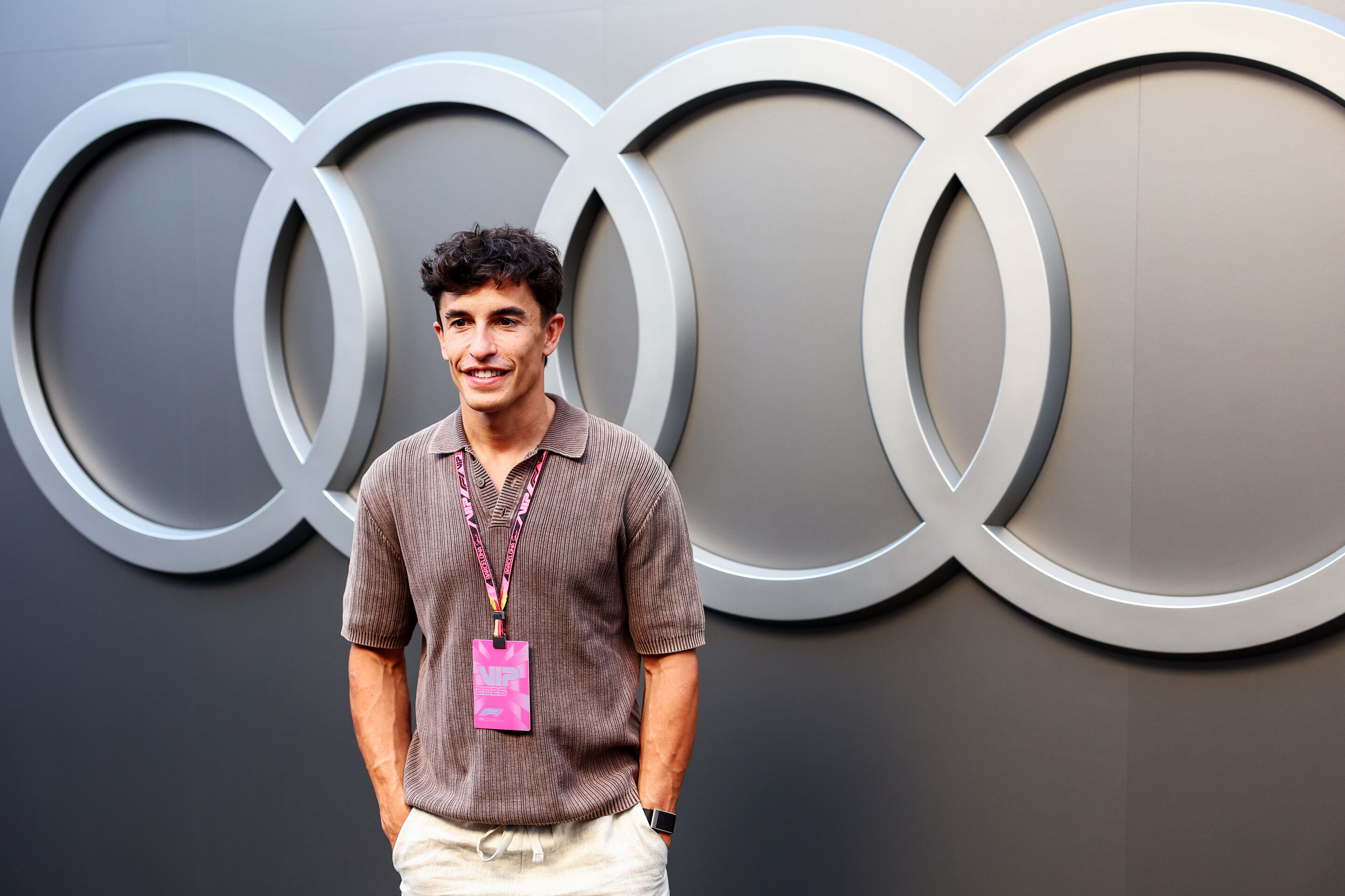 Audi Revolut F1 Team: Grand Prix von Barcelona - Ducati-Werksfahrer Marc Marquez zu Gast beim Audi Revolut F1 Team