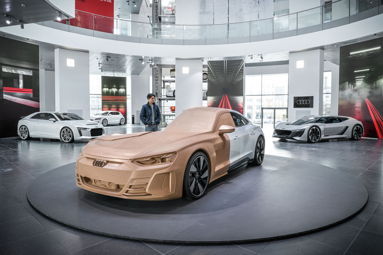 Neue-Ausstellung-Design-Legenden-im-Audi-Forum-Neckarsulm