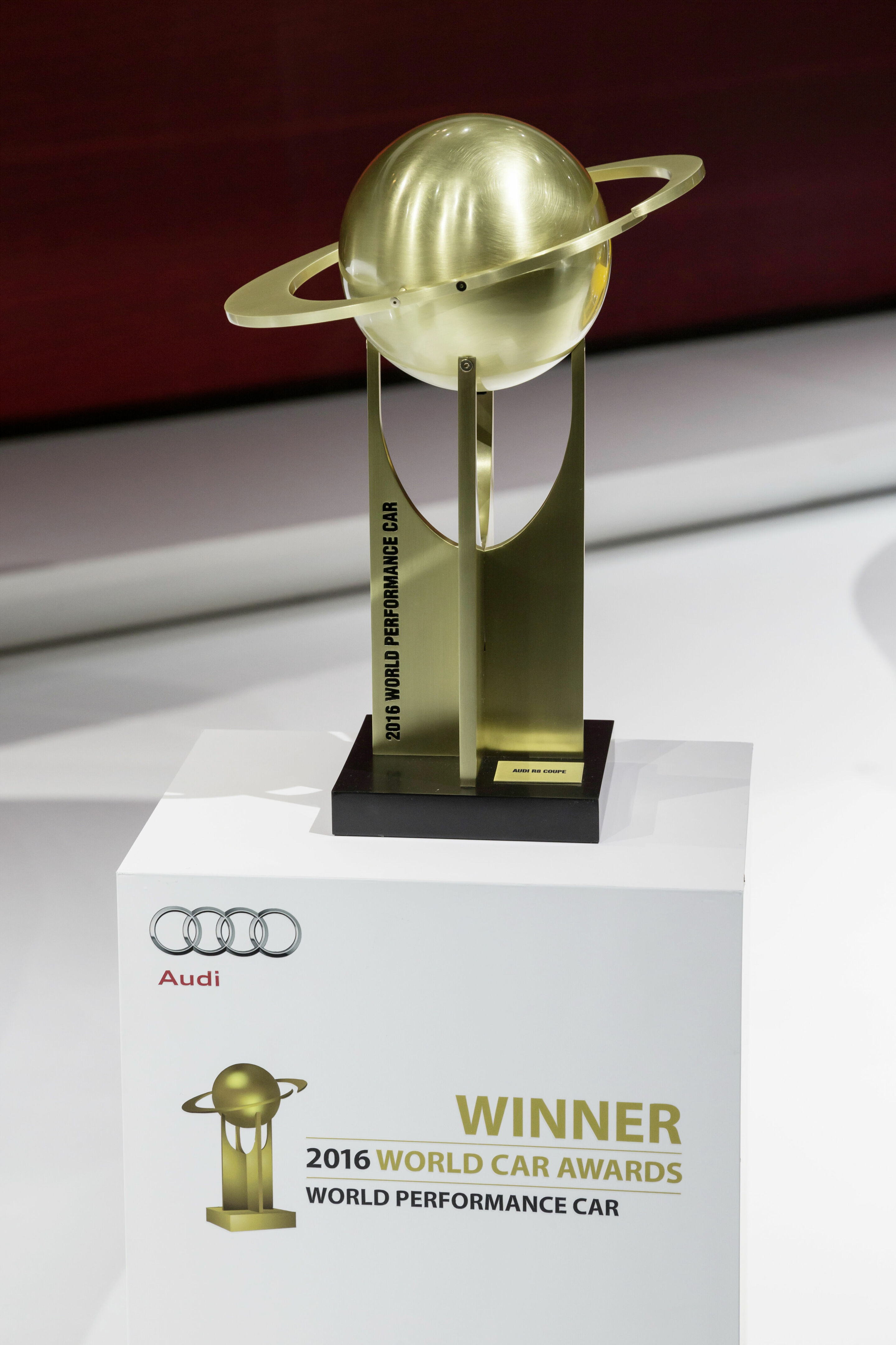 Audi R8 ist „World Performance Car 2016”