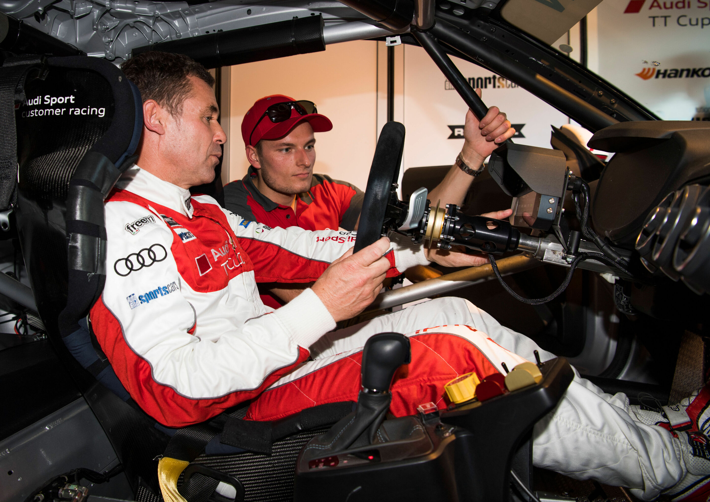 Audi TT cup Race of Legends - Tom Kristensen, Josh Caygill