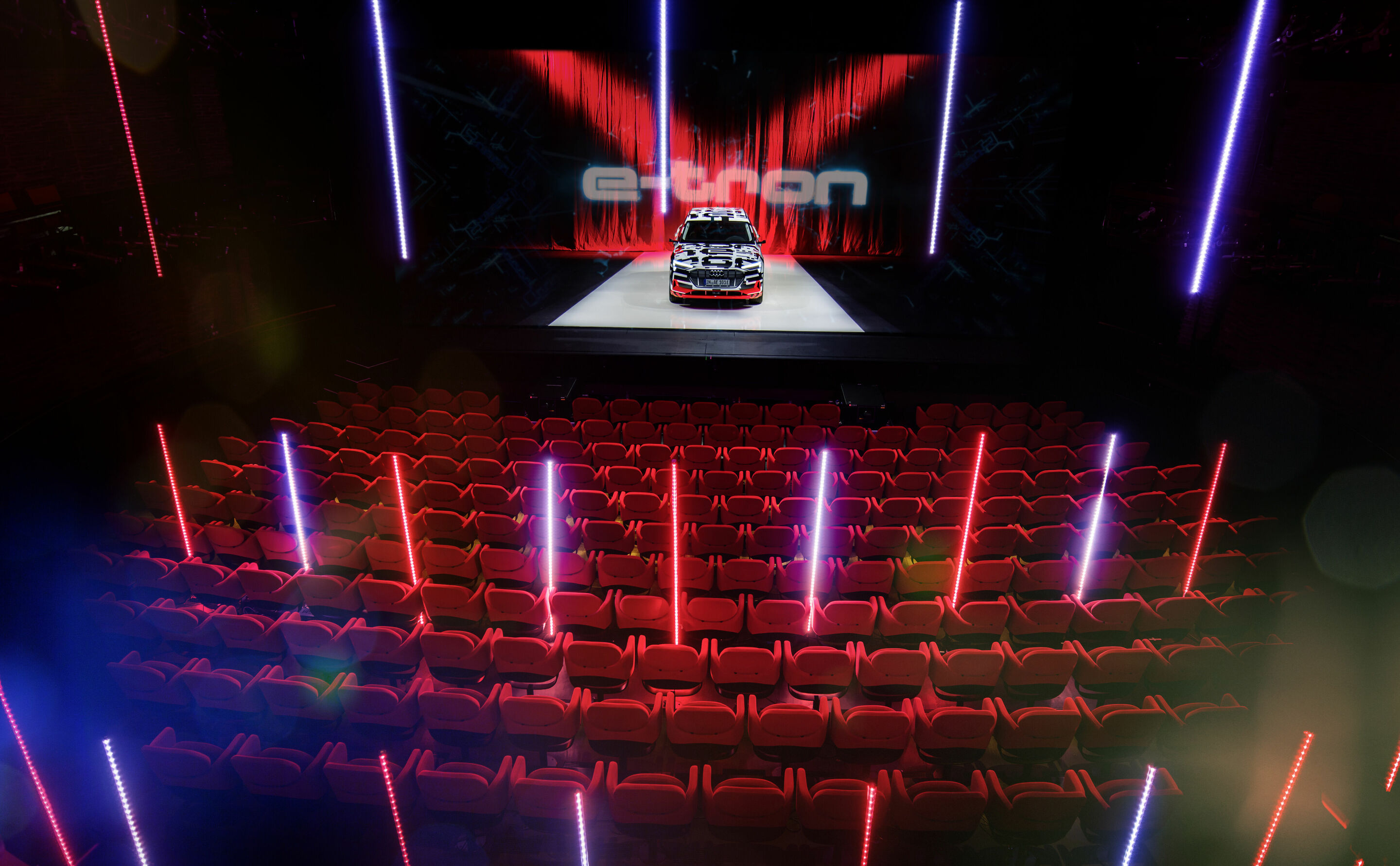 Audi e-tron: together with suppliers for more sustainability - Audi has developed a sustainability rating with the aim of protecting the environment and safeguarding social standards. Since April 2017, Audi has audited more than 600 partners at their...