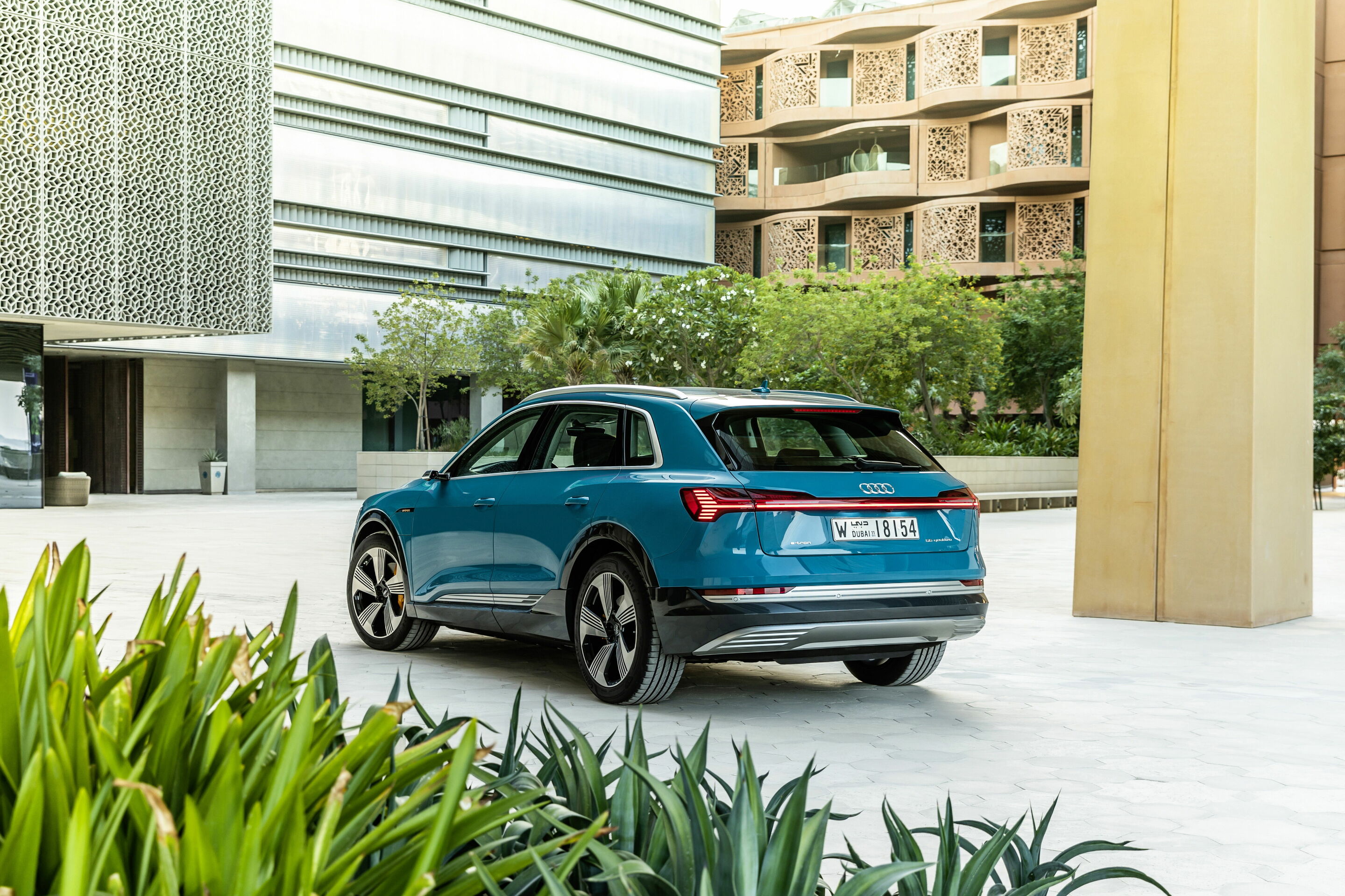 Der Audi e-tron in Masdar City