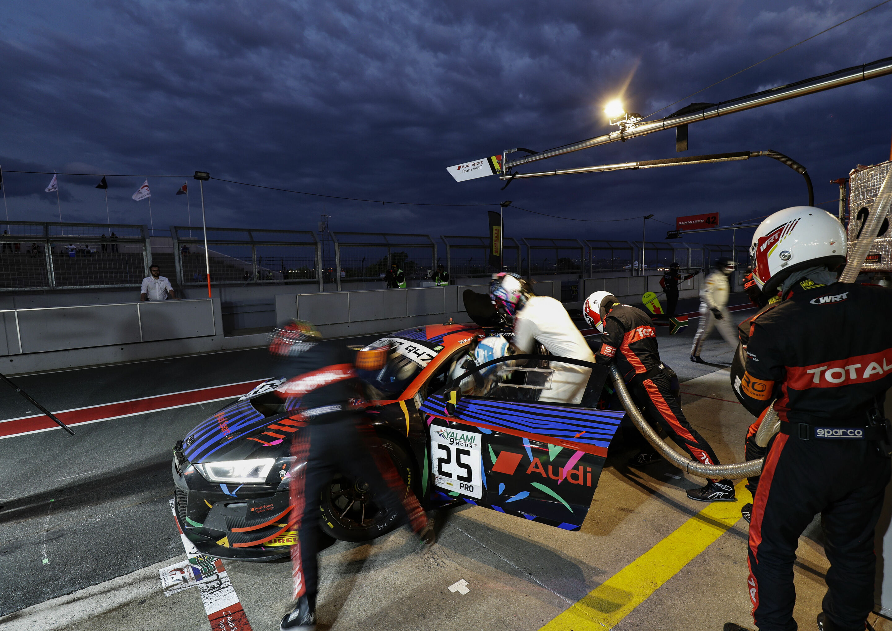 9h Kyalami 2019 - Audi R8 LMS #25 (Audi Sport Team WRT), Kelvin van der Linde/Dries Vanthoor/Frédéric Vervisch