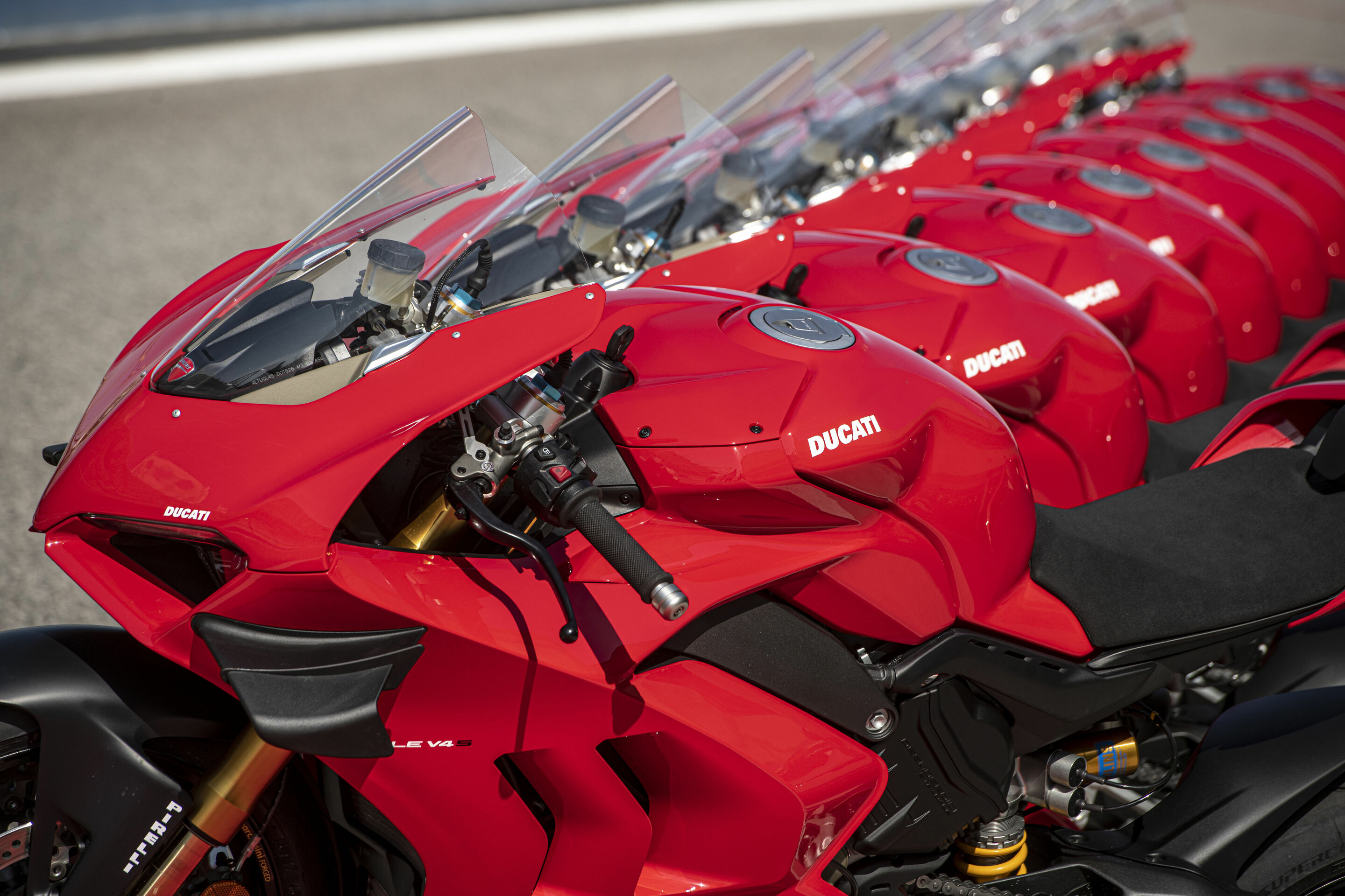 Ducati ends an extraordinary year: with 61,562 motorcycles delivered  worldwide, 2022 is the best year ever