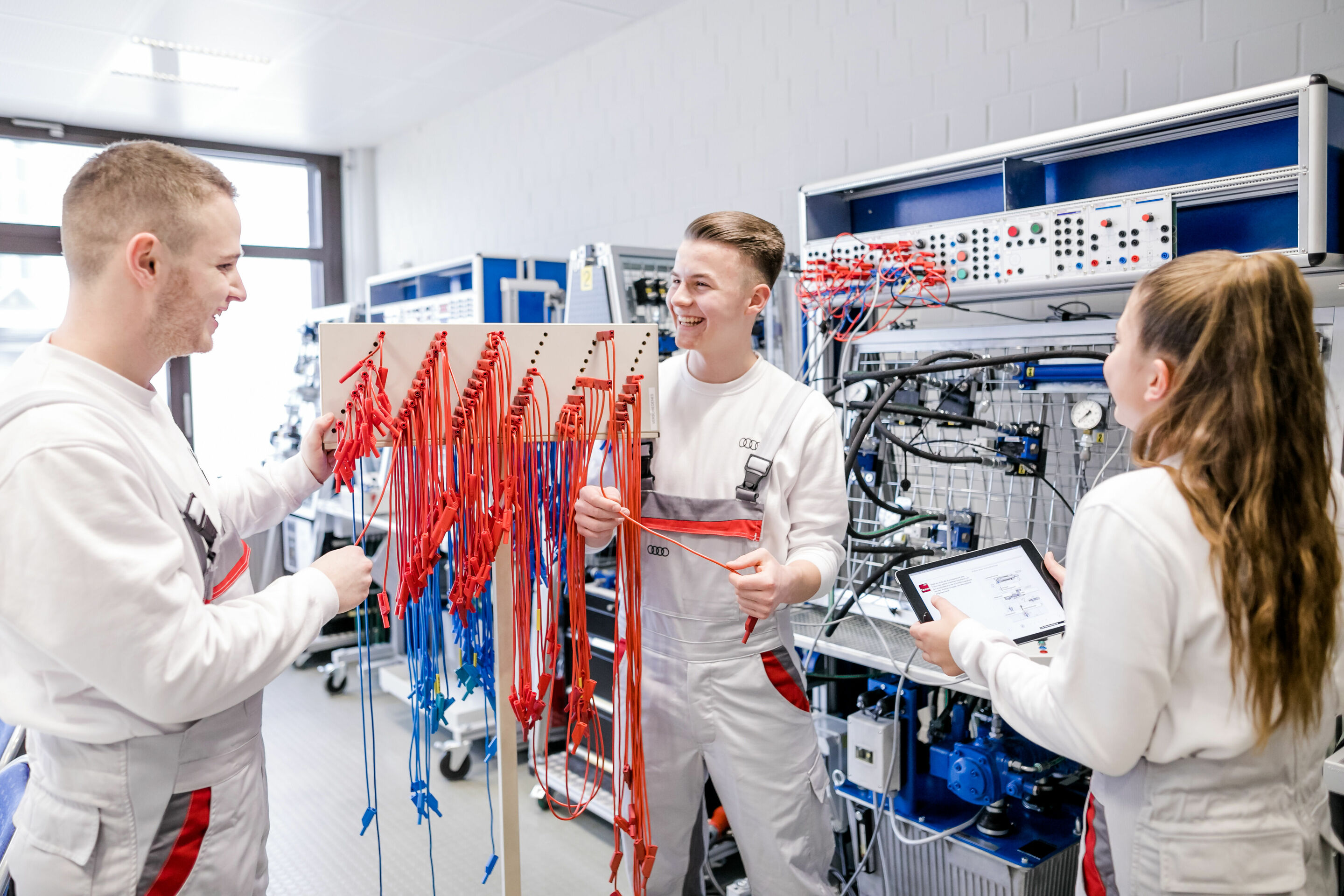 Stream & Chat: Digital information weeks for apprenticeships at Audi