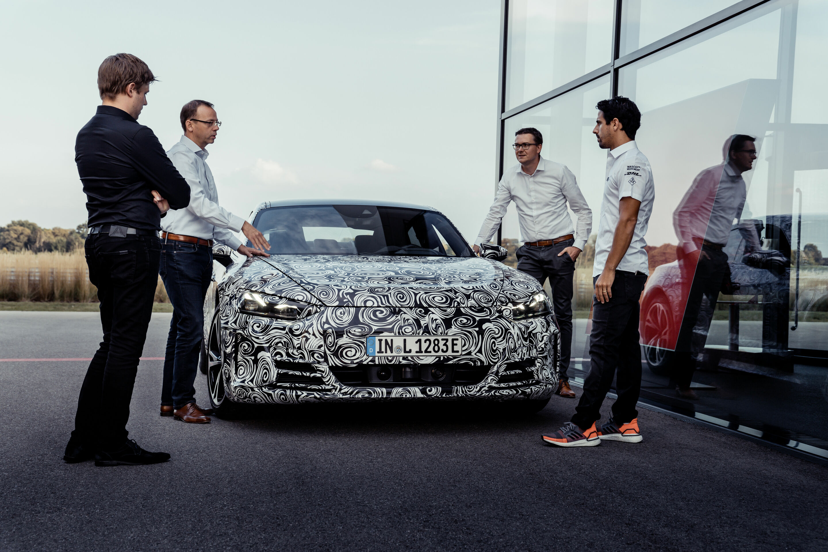 Technologien wie im Formel-E-Rennwagen - Jaan-Mattes Reiling, Entwickler Audi Sport GmbH; Dennis Schmitz, technische Projektleitung bei Audi; Christian Schröder vom Entwicklungspartner PSW, einem Tochterunternehmen von Audi und Lucas di Grassi, Formel-E-Pilot...