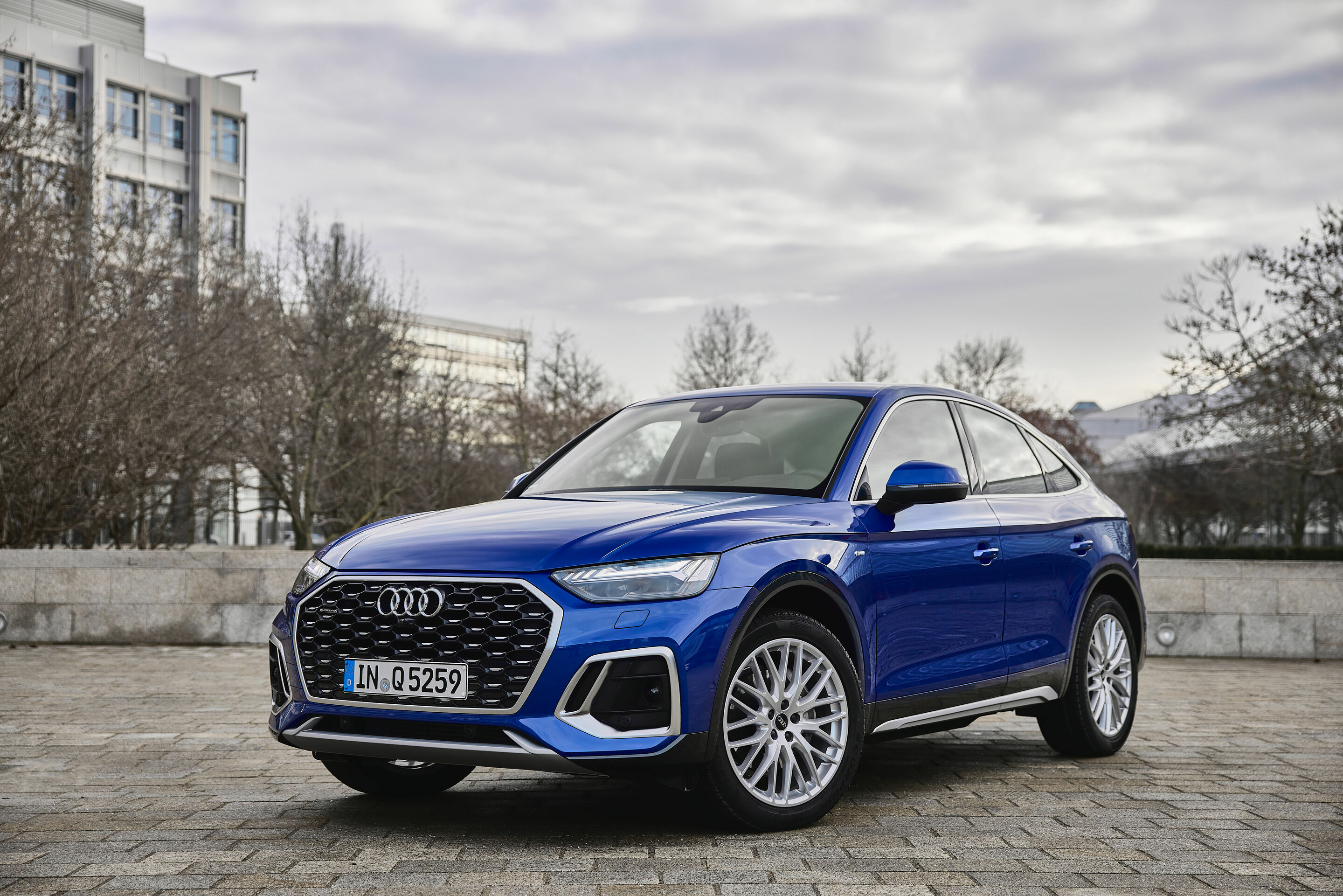 Sporty, practical and elegant: The Q5 Sportback and the SQ5 Sportback TDI