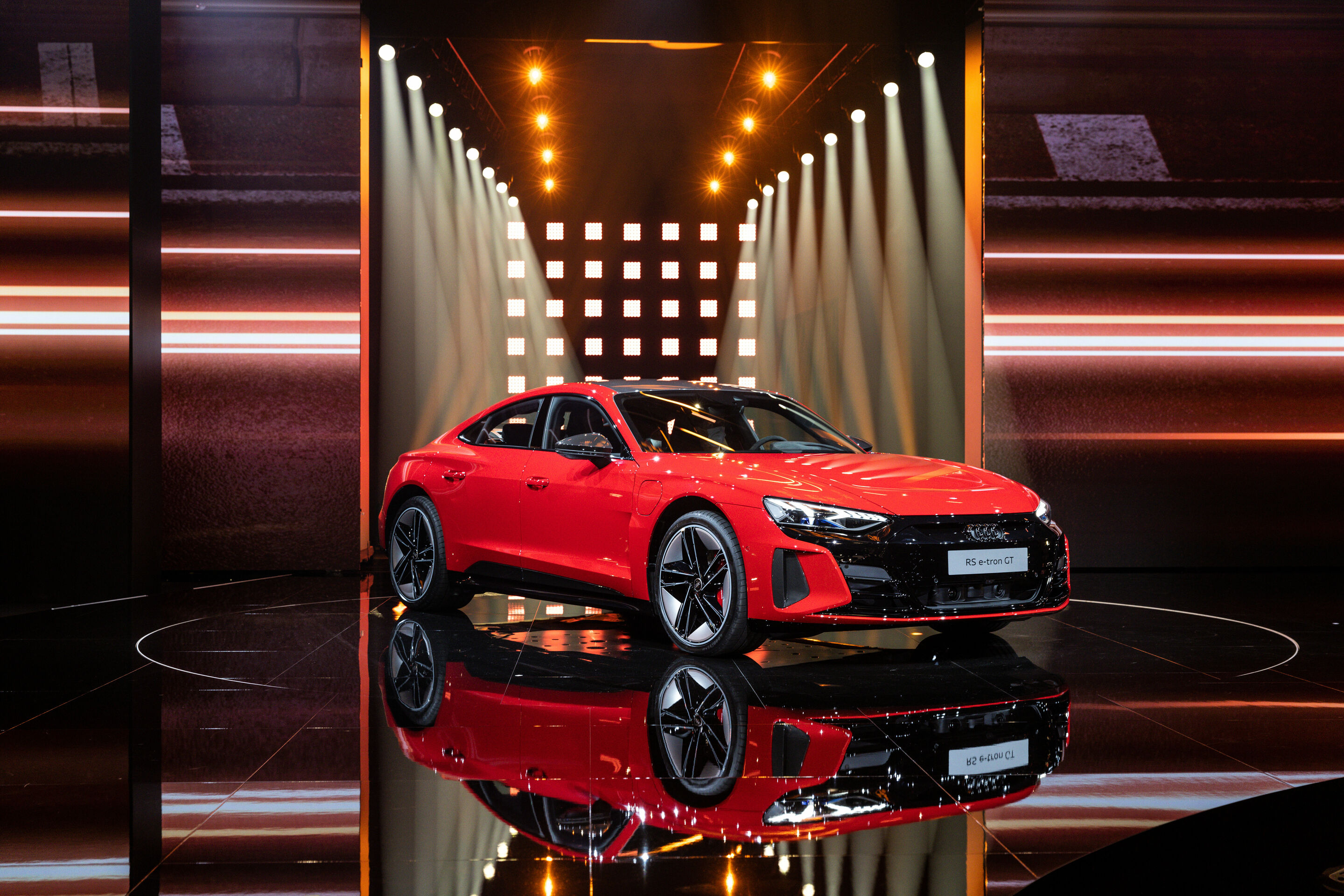 Dynamisch und hochkarätig: die Online-Weltpremiere des Audi e-tron GT
