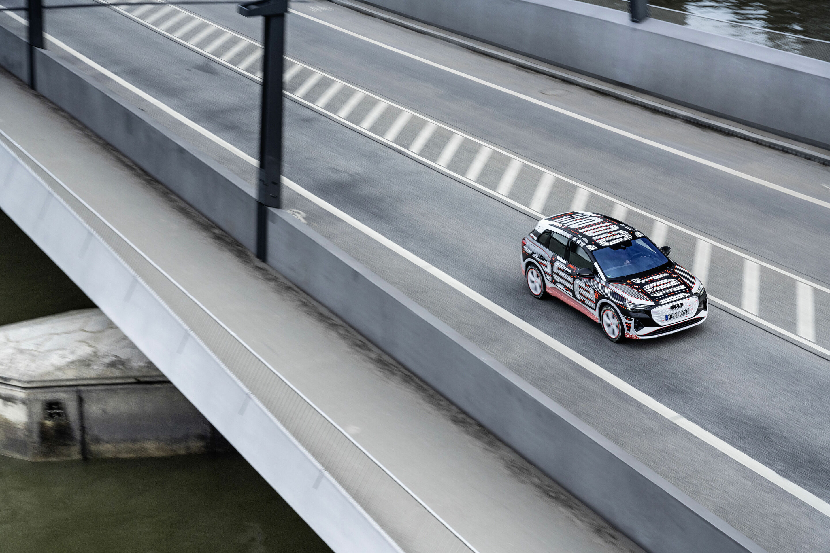 Audi Q4 e-tron - Dynamic photo