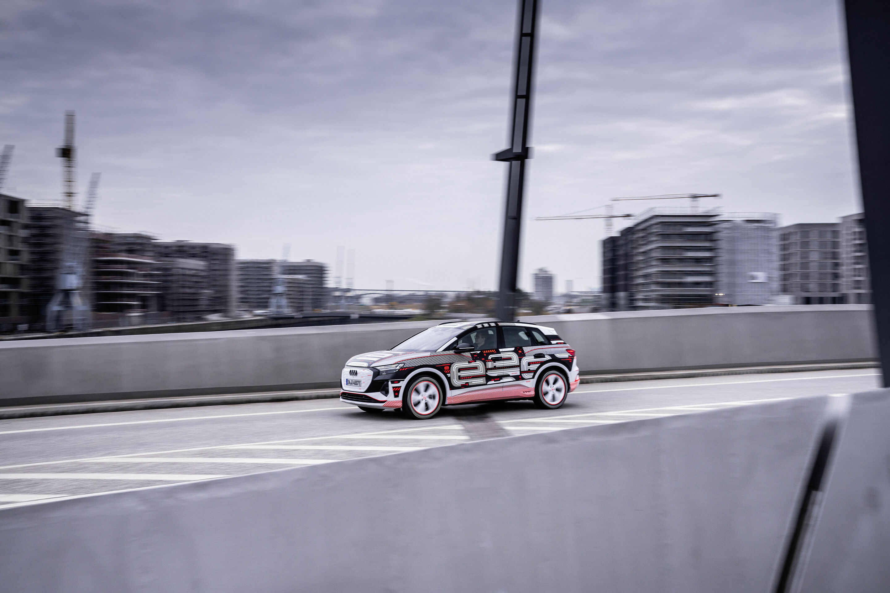 Audi Q4 e-tron - Fahraufnahme