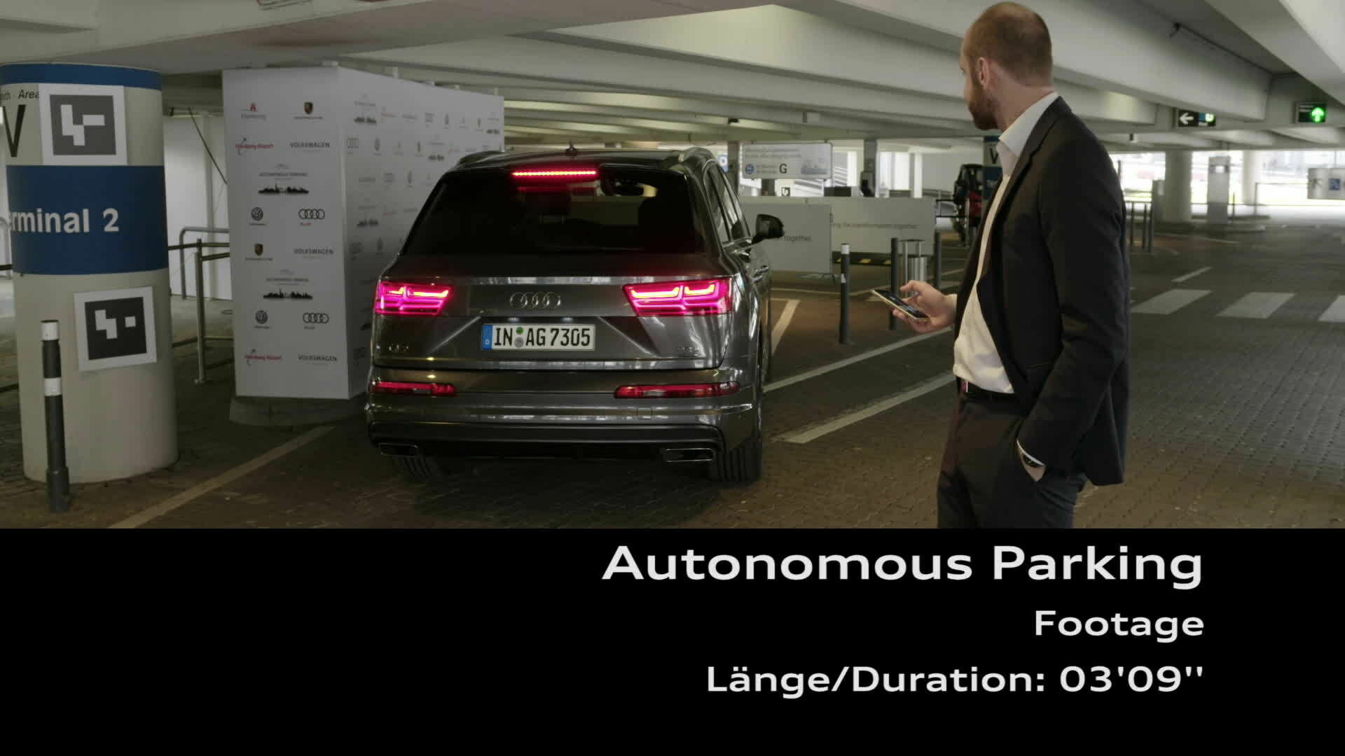 Footage: Autonomous parking at Hamburg Airport