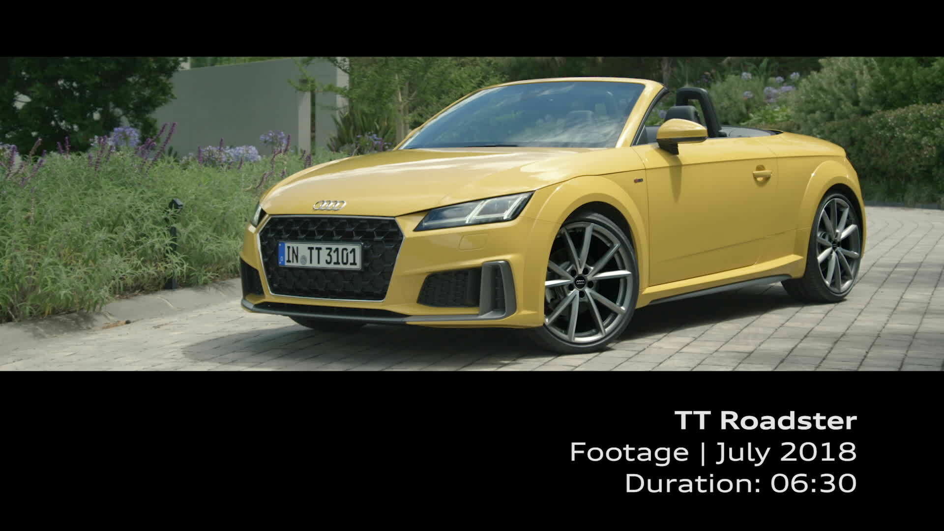 Audi TT Roadster Footage