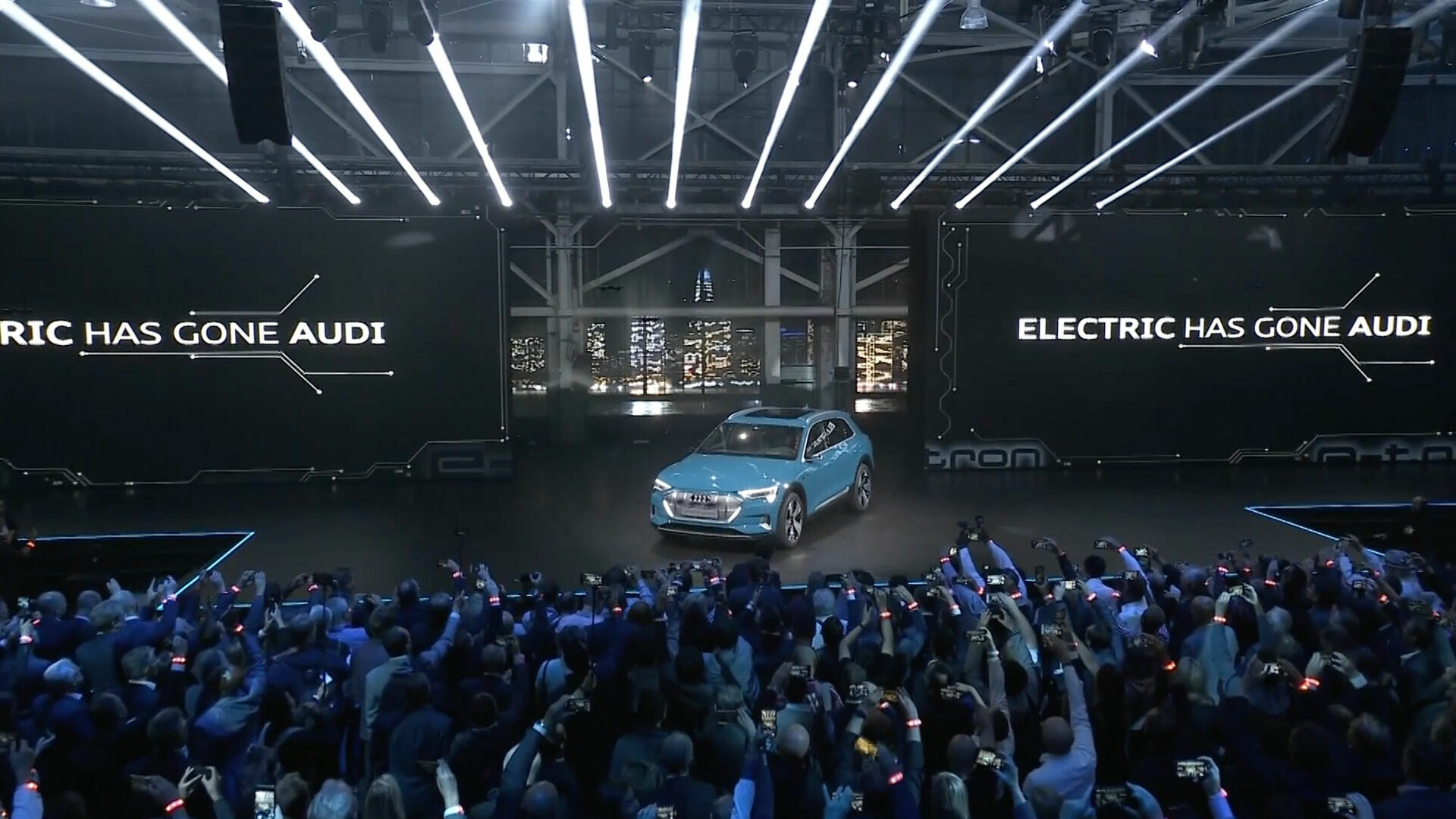 Die Weltpremiere des Audi e-tron: Highlights