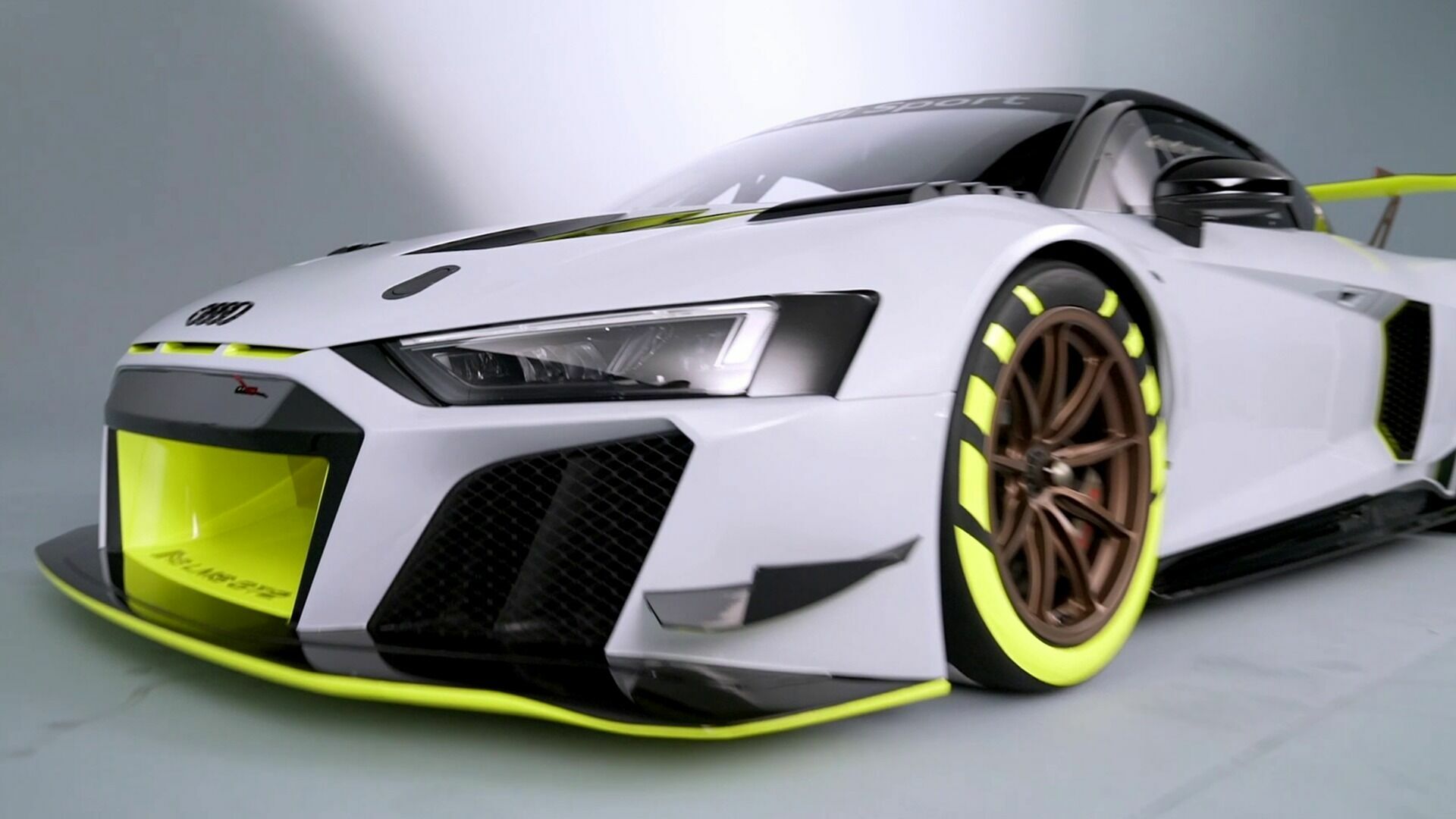Audi R8 LMS GT2