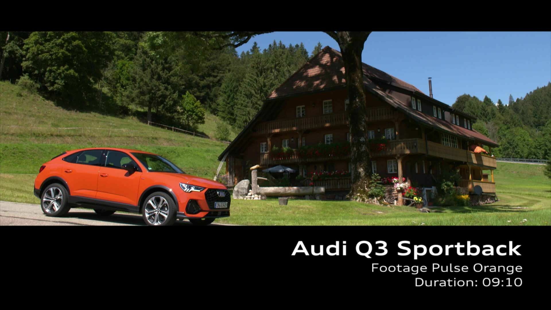 Audi Q3 Sportback Pulsorange (Footage)