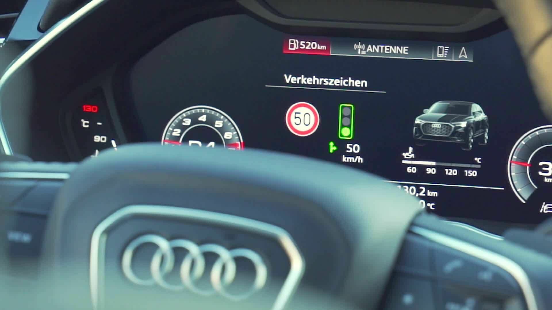 Audi networks with traffic lights in Düsseldorf
