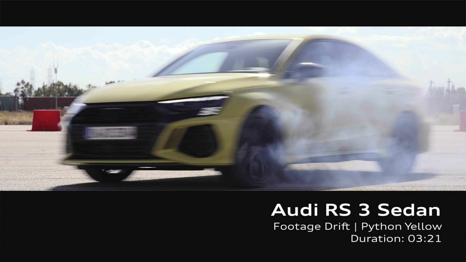 Footage: Audi RS 3 Limousine Pythongelb Drift