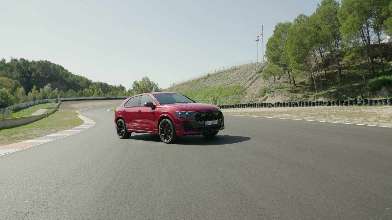Audi RS 3 Sportback, Audi RS Q8 SUV performance – Trailer (On-Location)