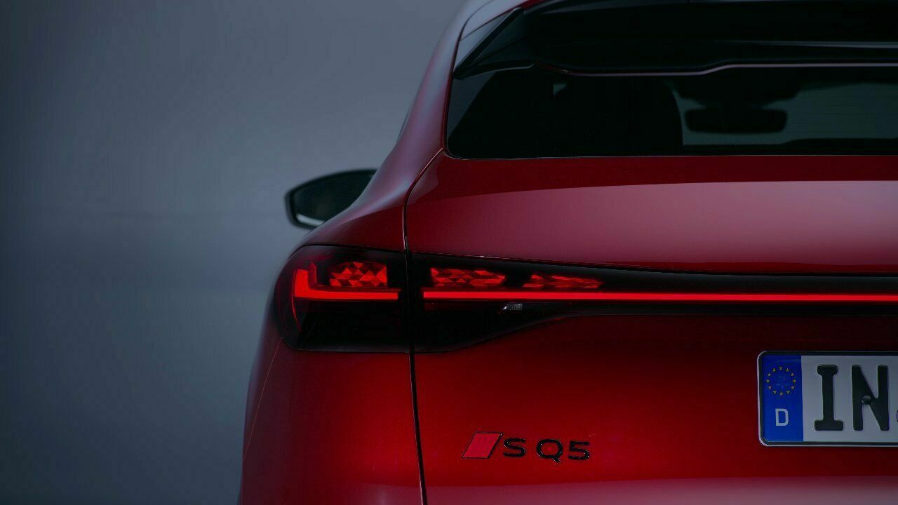 Audi SQ5 Sportback – Trailer (Studio)