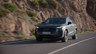 Audi Q3 SUV – Trailer (dynamic, vertical)