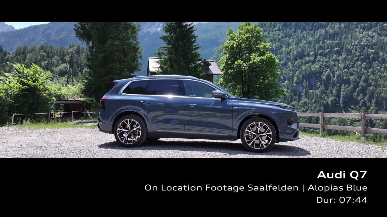 Audi Q7 SUV Alopias Blue – Footage (on location)